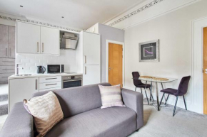 Host & Stay - Mayford Studio